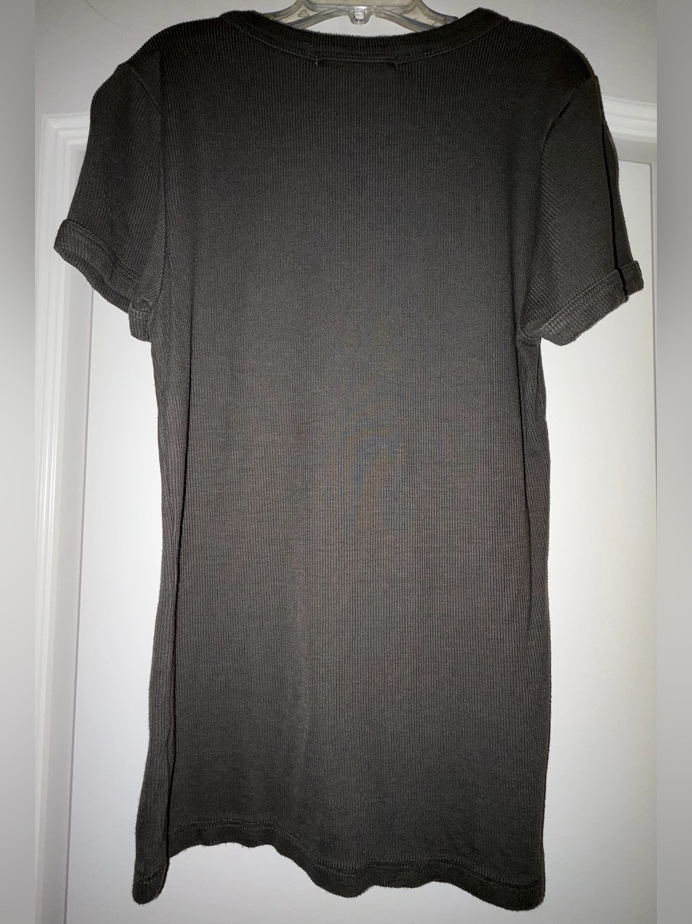 GENTLY USED JOAH BROWN SS RIBBED CREWNECK SHIRT - Picture 2 of 6